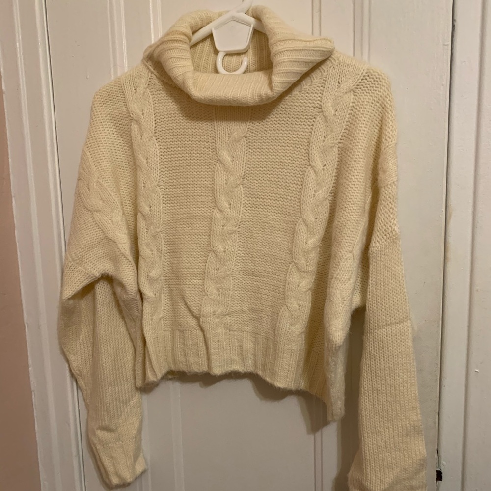 ❄️Fashion Nova Cropped Sweater